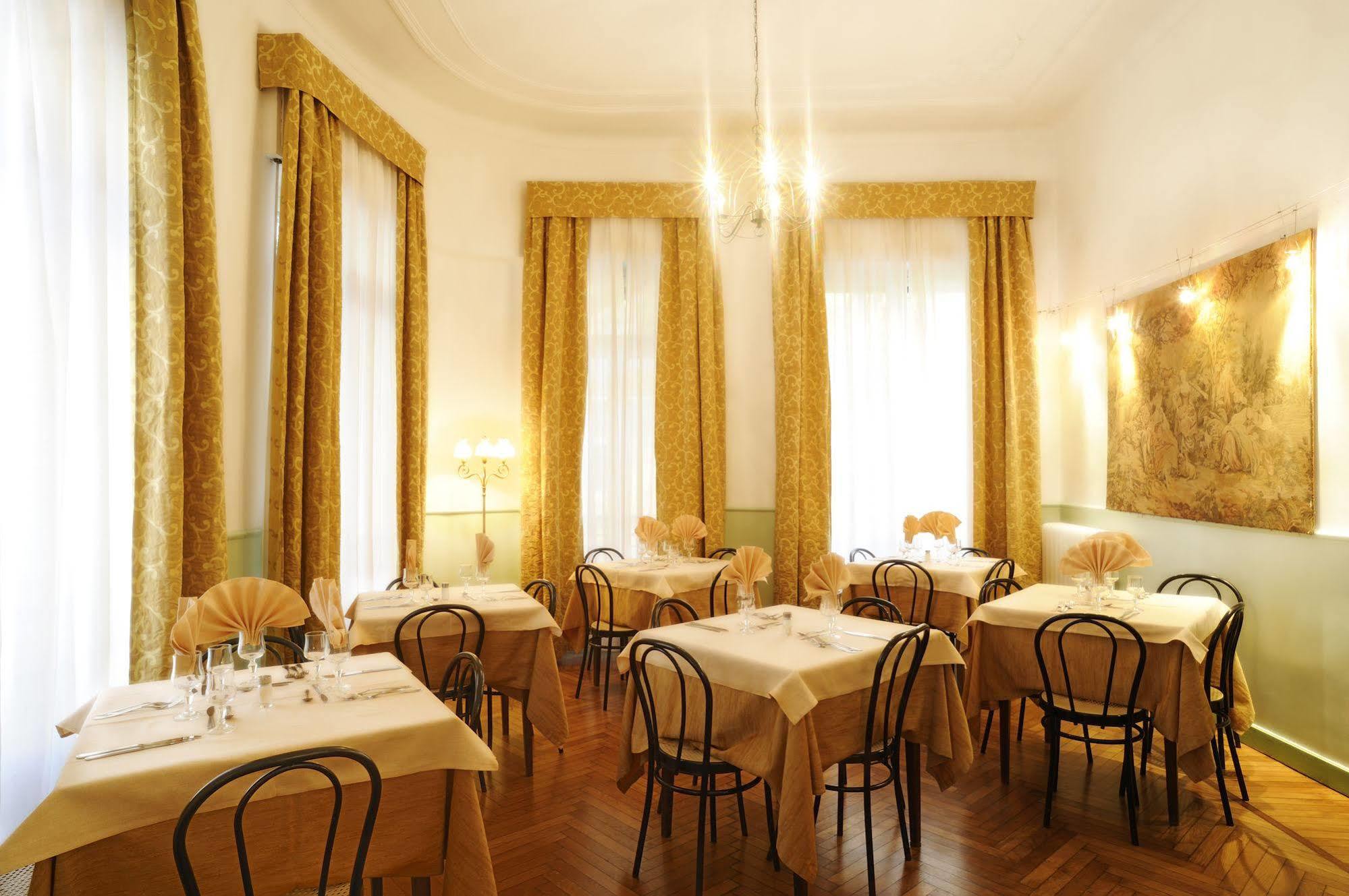 אלסיו Hotel Alfieri מראה חיצוני תמונה